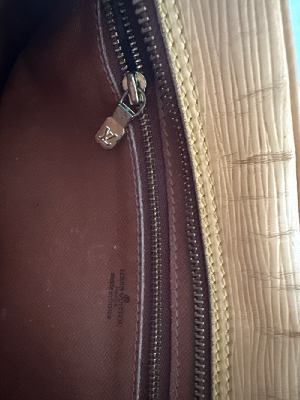 Vintage Louis Vuitton Trocadero 24 - Picture 9 of 12
